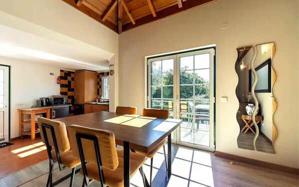 Dining - Orchard View Villa, Quinta Boa Vida (Alcobaça)