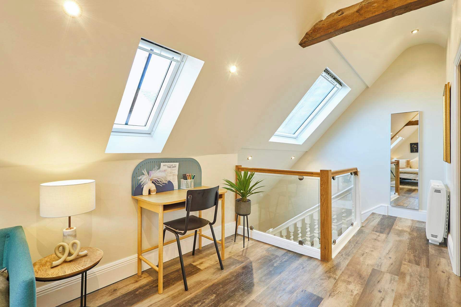 Desk, iron/ironing board, WiFi, bed sheets