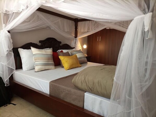 Apartment, Garden View