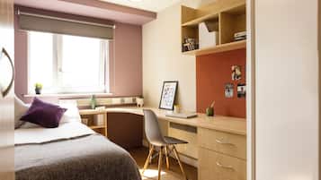 Double Room, Non Smoking | Blackout drapes, WiFi (free)