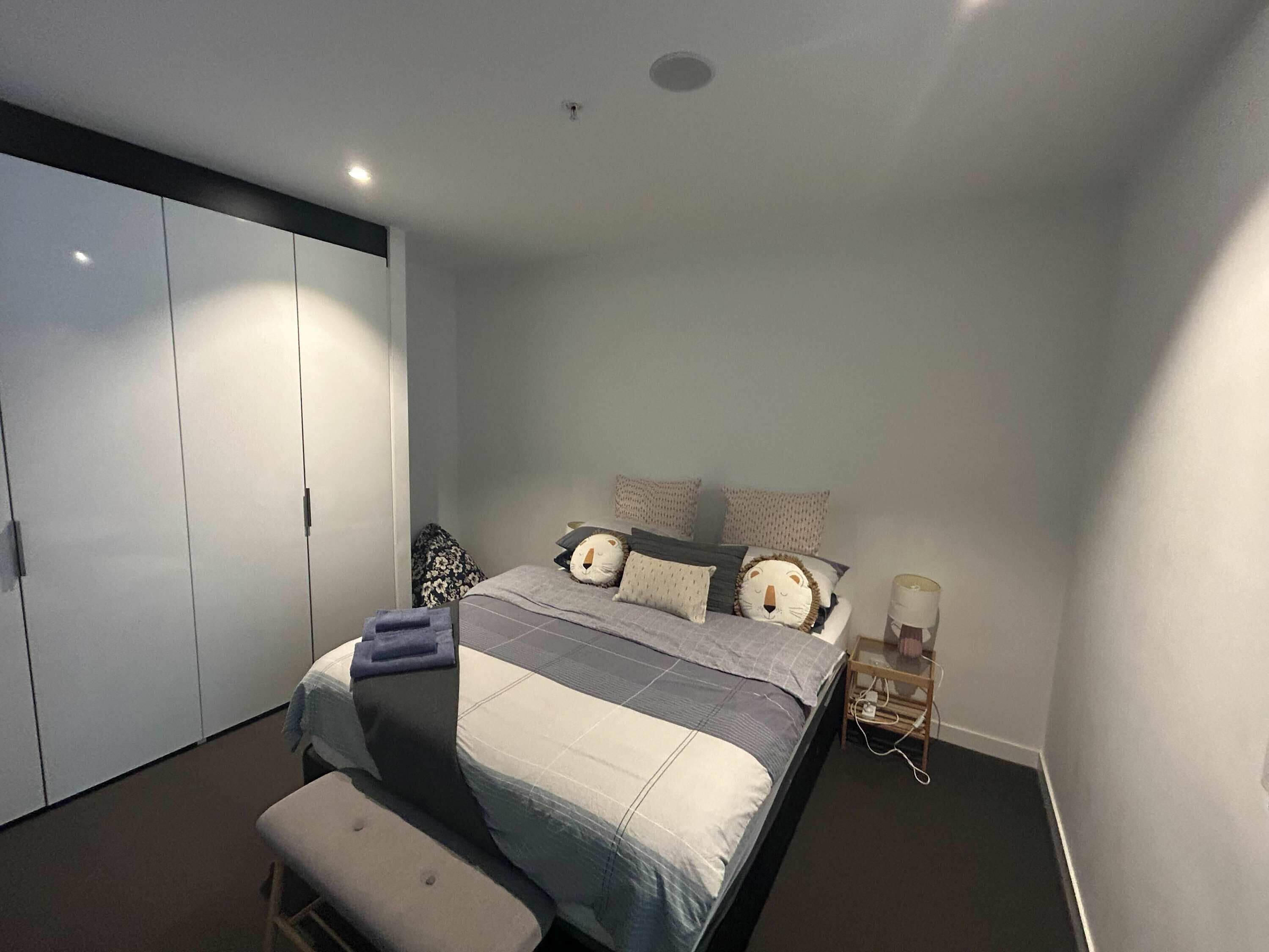 1 bedroom, iron/ironing board, internet, bed sheets