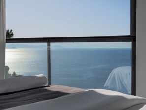 Panoramic Room, Sea Facing | Premium bedding, soundproofing, iron/ironing board, free WiFi - Oliva Mare (Turunc)