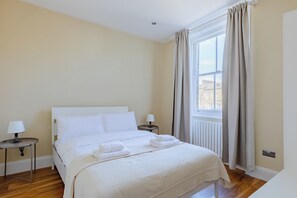 2 bedrooms, iron/ironing board, Internet, bed sheets