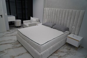 2 Schlafzimmer, Bügeleisen/Bügelbrett, WLAN
