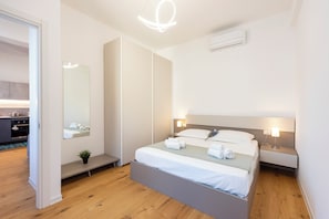 Appartement Familial, 1 chambre (Central Apartment Piazza Dante Genova) | 1 chambre, fer et planche à repasser, Wi-Fi gratuit, draps fournis