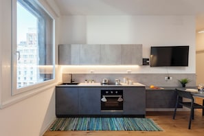 Appartement Familial, 1 chambre (Central Apartment Piazza Dante Genova) | Cuisine privée | Réfrigérateur, four, plaque de cuisson, lave-vaisselle