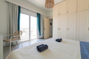 3 室のベッドルーム、アイロン / アイロン台、WiFi (無料)、ベッドシーツ