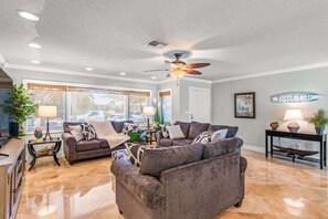 Smart TV - Clearwater Calling in North Clearwater Beach (Clearwater Beach)