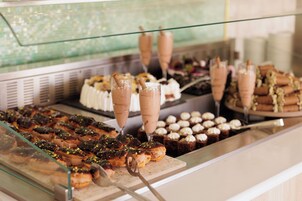 Desayuno buffet incluido todos los días 