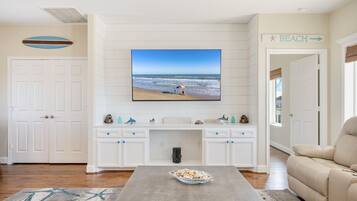 House, 3 Bedrooms | Living area | Smart TV, streaming services