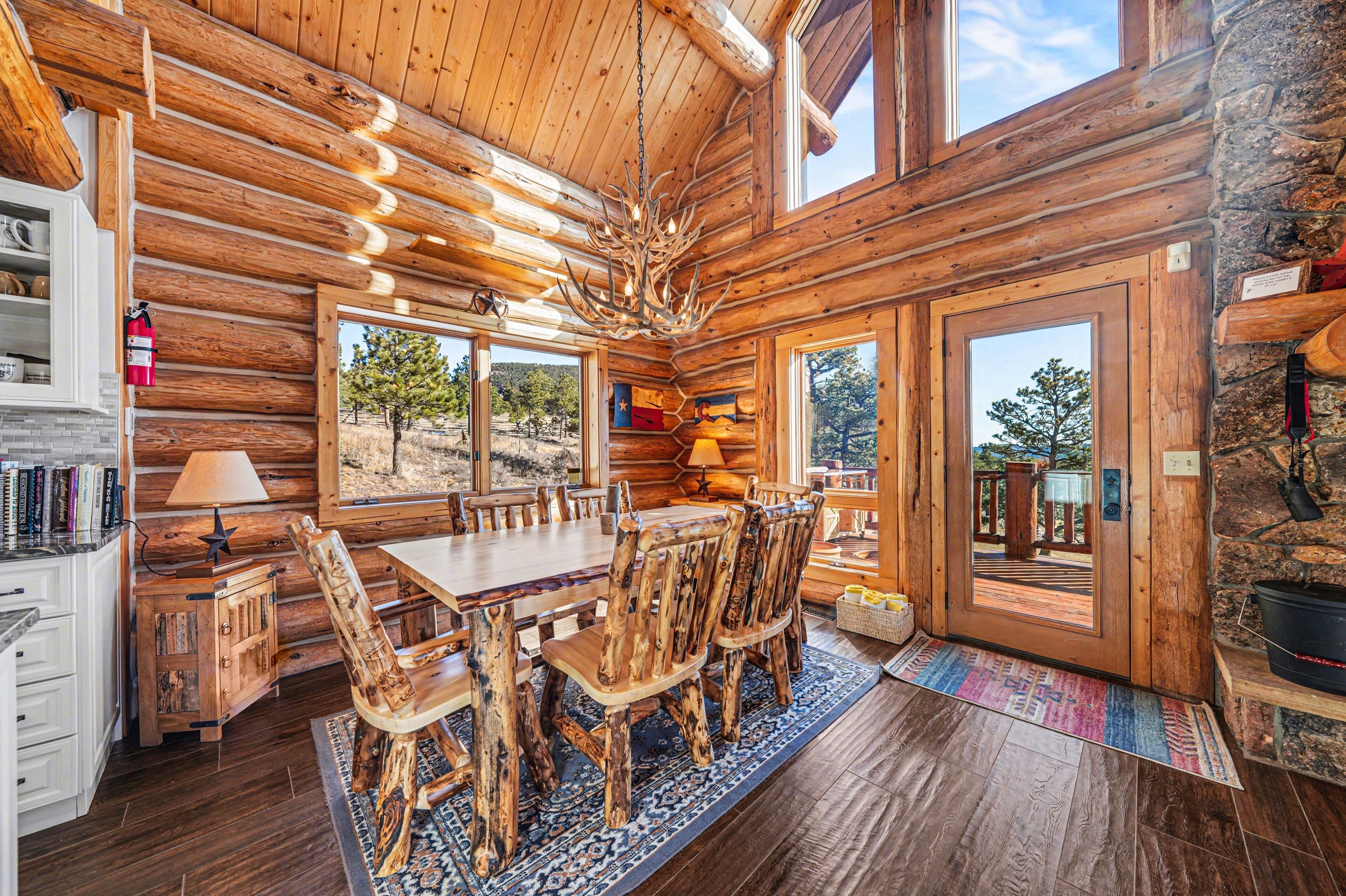 Cabin, 3 Bedrooms | Dining
