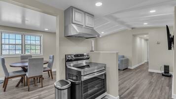 House, 4 Bedrooms | Interior