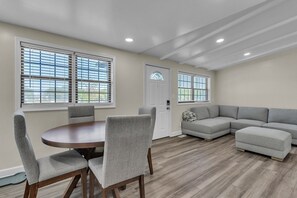 House, 4 Bedrooms | Interior