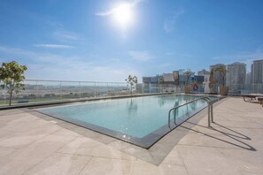 Pool - StayShort - Fabulous and Spacious 2BR in Nobles Tower (Business Bay)