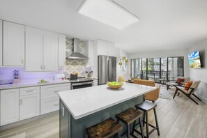 Fridge, microwave, oven, stovetop - Unique Two-Story Cabana Condo| Anglers Cove (Marco Island)