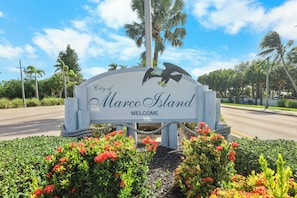 Property grounds - Unique Two-Story Cabana Condo| Anglers Cove (Marco Island)