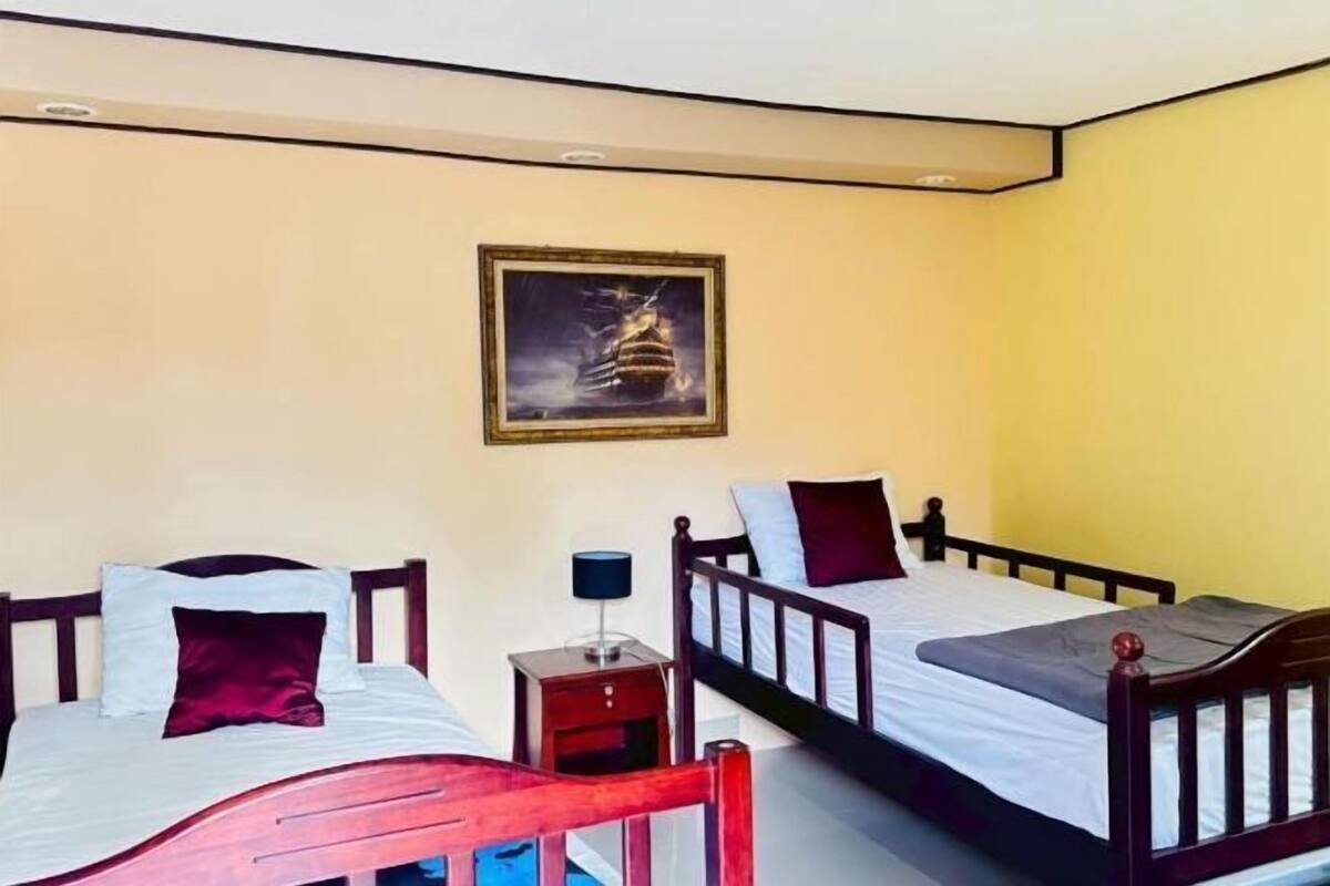 Free WiFi, bed sheets