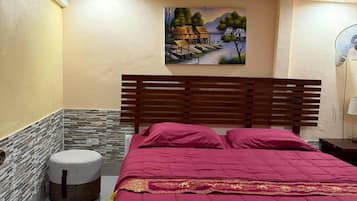 Basic Double Room, 1 King Bed | Free WiFi, bed sheets