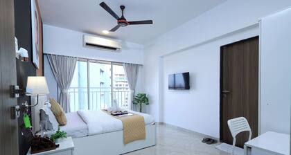 Executive Living: 2 BHK in Borivali East