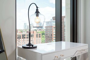 Interior - Back-Bay Lux Central 2BR Condo with Rooftop and Parking (Boston)