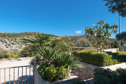 Apartment in Dalmatia With Garden View