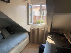 Fer et planche à repasser, Wi-Fi, draps fournis