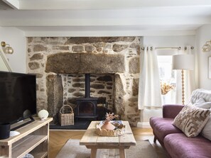 Cottage | Living area | Fireplace - Rock View (St Austell)