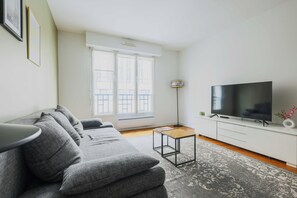Apartment | Living area - Appartement Moderne -1br/2p - Parc Monceau (Paris)