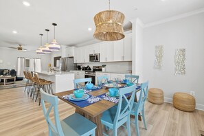 Dining - Lighthouse Bay 105F by Seaside Vacations & Sales (Ocean City)