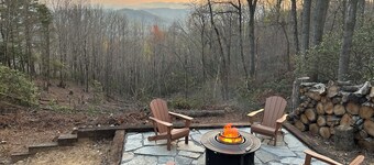 "Rooms with a View" newly renovated rustic modern home with stunning BRM views