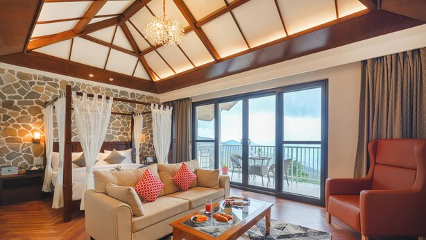 Cottage Mewah, balkon, pemandangan gunung