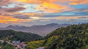 Casa de campo superluxo, sacada, vista para a montanha | Vista do quarto