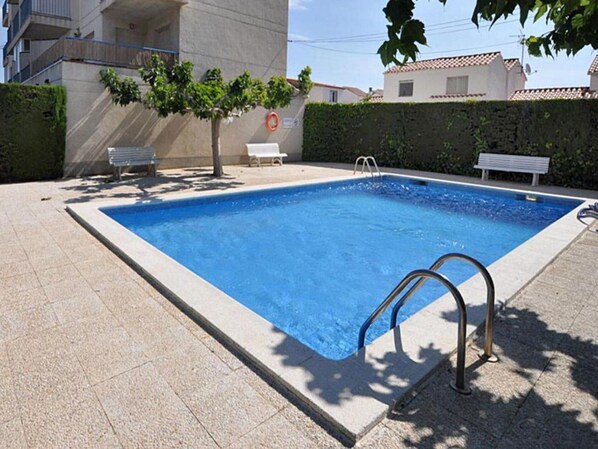 House | Pool