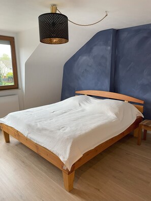 2 bedrooms, iron/ironing board, travel crib, free WiFi - Vacation home in Eschweiler - relaxation near the Eifel (Eschweiler)