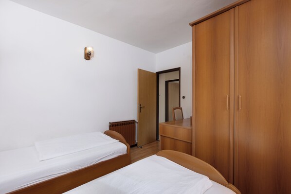 2 室のベッドルーム、WiFi、ベッドシーツ