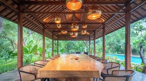 Outdoor dining - Luxury retreat resort in Natural Harmony in Pemuteran! (bali)
