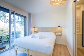 5 bedrooms, iron/ironing board, free WiFi, bed sheets