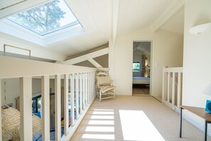 5 slaapkamers, een strijkplank/strijkijzer, gratis wifi, beddengoed