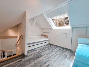 3 chambres, fer et planche à repasser, Wi-Fi gratuit, draps fournis