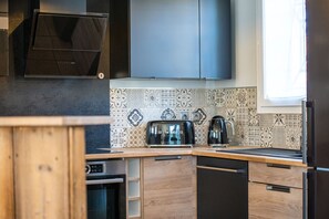 Fridge, microwave, oven, dishwasher