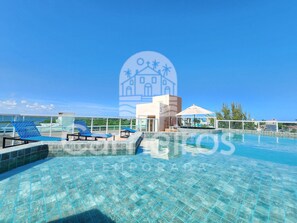 حمام سباحة