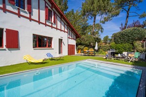 A heated pool - Villa Familiale avec Piscine, Plage à pied (Pyla-sur-Mer)