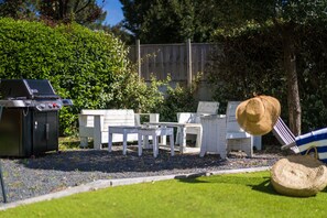 Outdoor dining - Villa Familiale avec Piscine, Plage à pied (Pyla-sur-Mer)