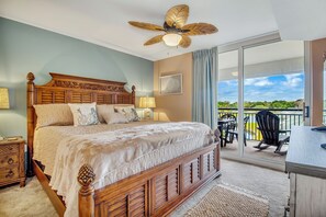 3 slaapkamers, een strijkplank/strijkijzer, gratis wifi, beddengoed