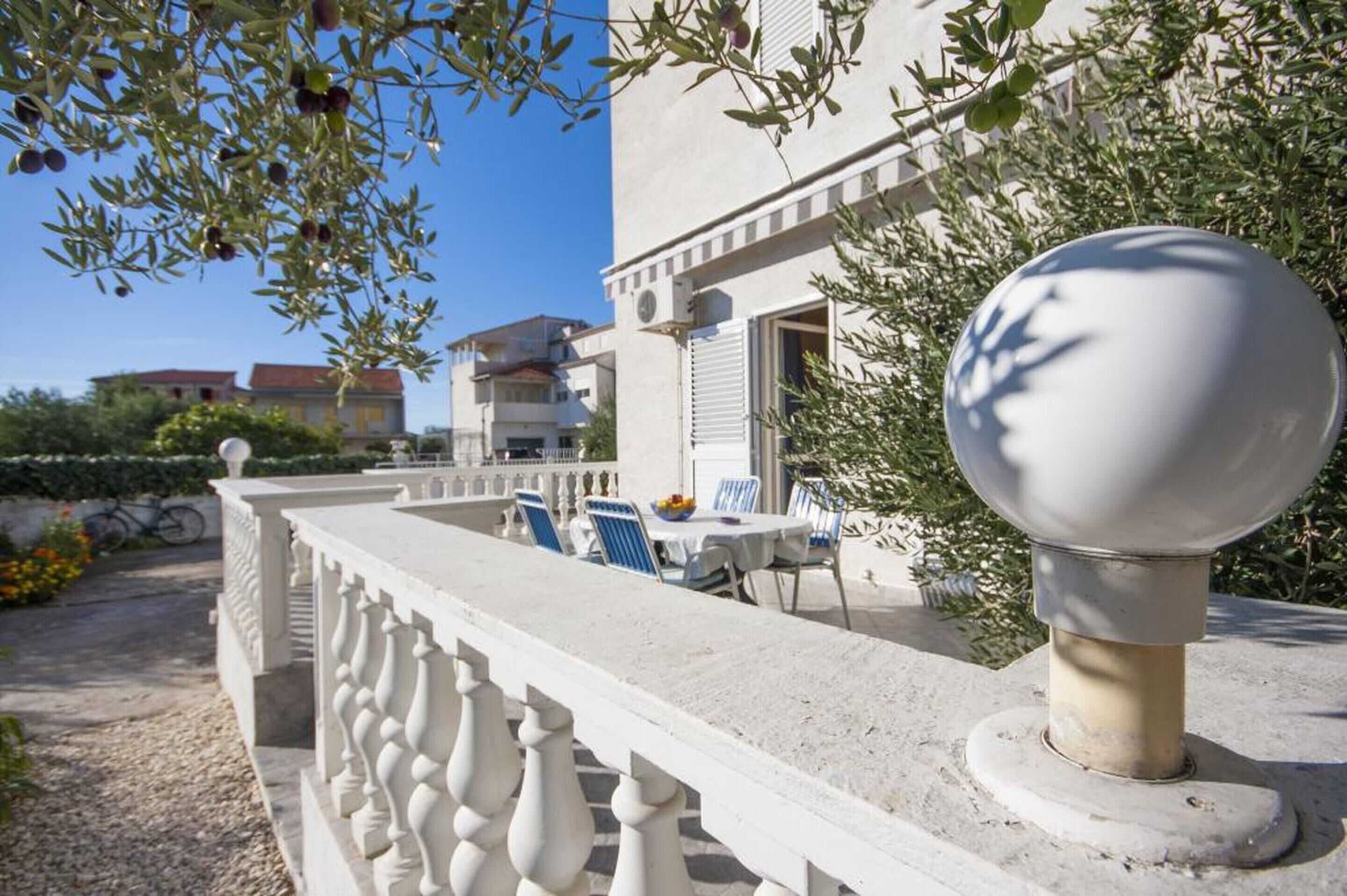 Apartment | Outdoor dining