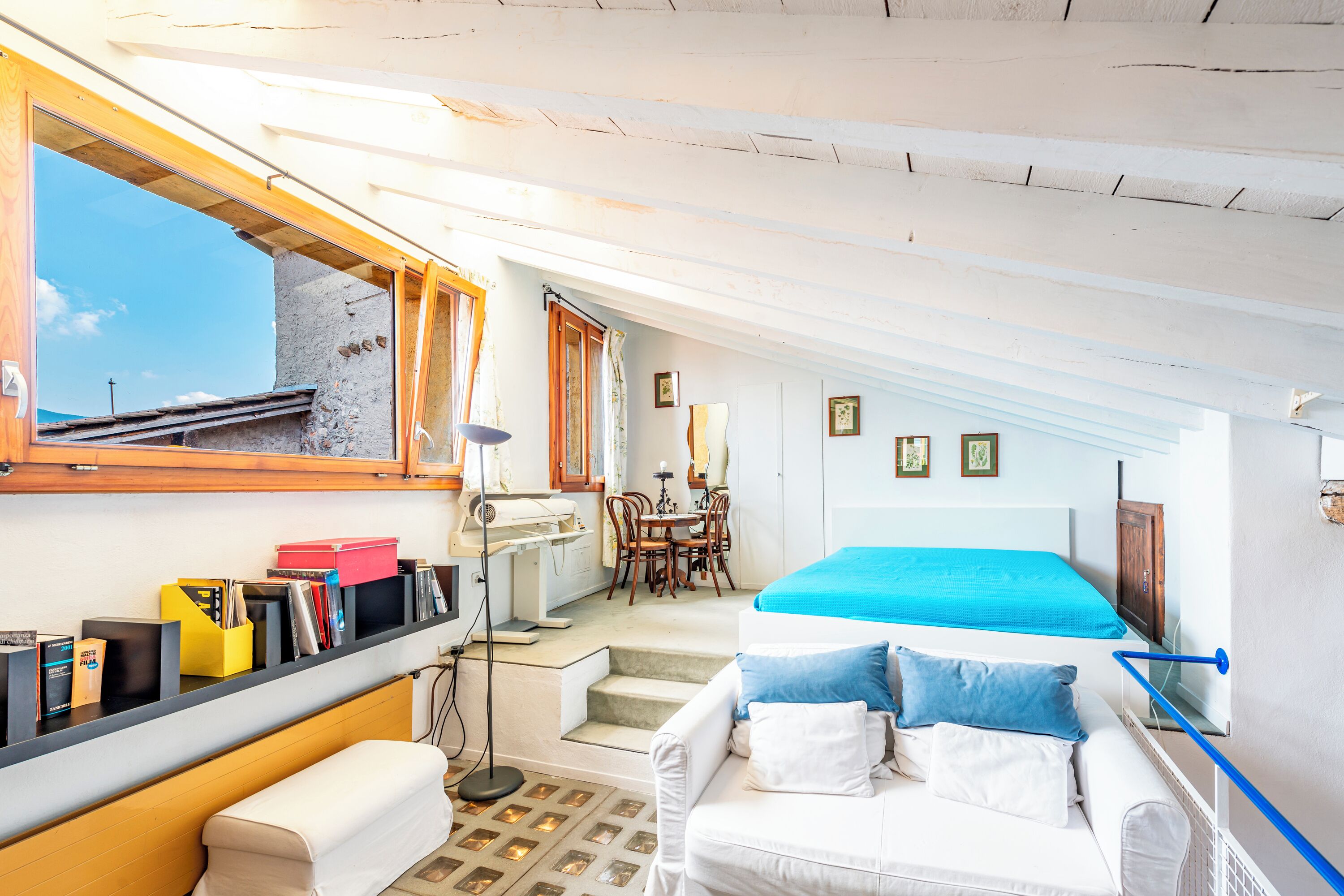 2 Schlafzimmer, laptopgeeigneter Arbeitsplatz, Bügeleisen/Bügelbrett