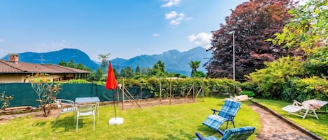 Standard-Haus, 2 Schlafzimmer, Balkon, Bergseite (Antica Torre with Garden in Carona) | Speisen im Freien