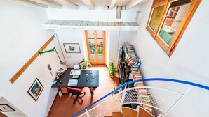 Maison Standard, 2 chambres, balcon, côté montagne (Antica Torre with Garden in Carona) | Escalier
