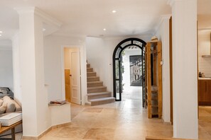 Interior - VILLA LOVAINA - Villa with pool close to the beach in the Golden Mile (Marbella)