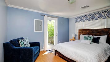 1 slaapkamer, een strijkplank/strijkijzer, reisbedje, wifi